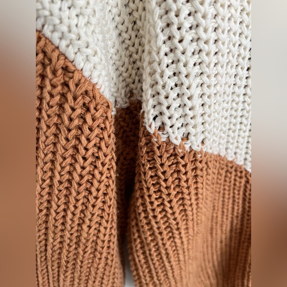 Harper Heritage Chevron Sweater (S) - Picture 9 of 10